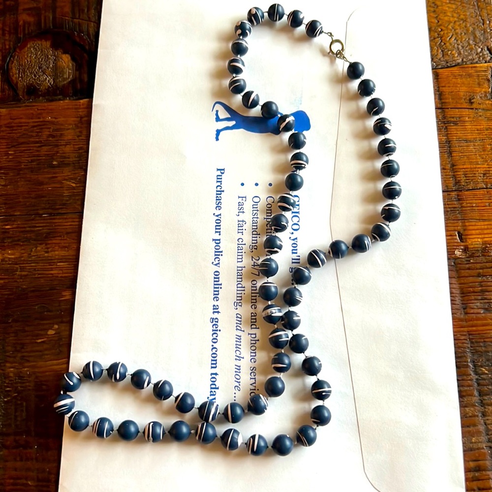 New necklace. Great condition